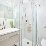 Apartment With Swimming Pool - 24680 *