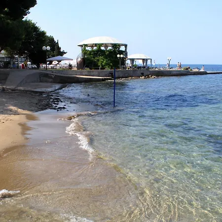 Apartment With Swimming Pool - 24680 Umag