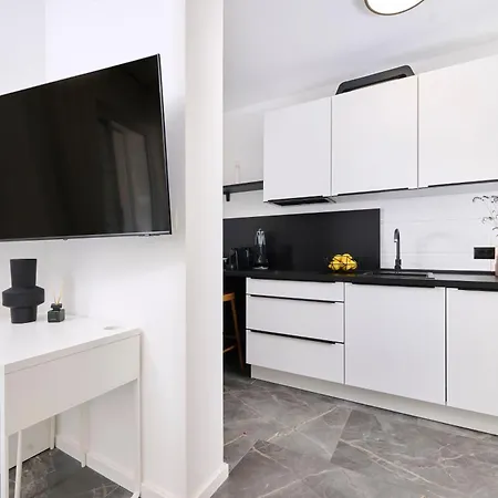 Appartement With Swimming Pool - 24680 *