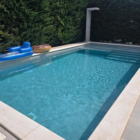 With Swimming Pool - 24680 * Umag