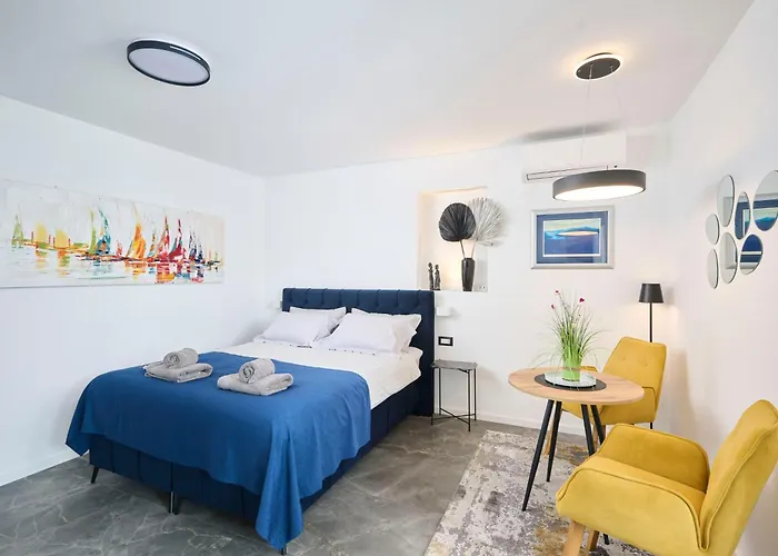 With Swimming Pool - 24680 Apartman